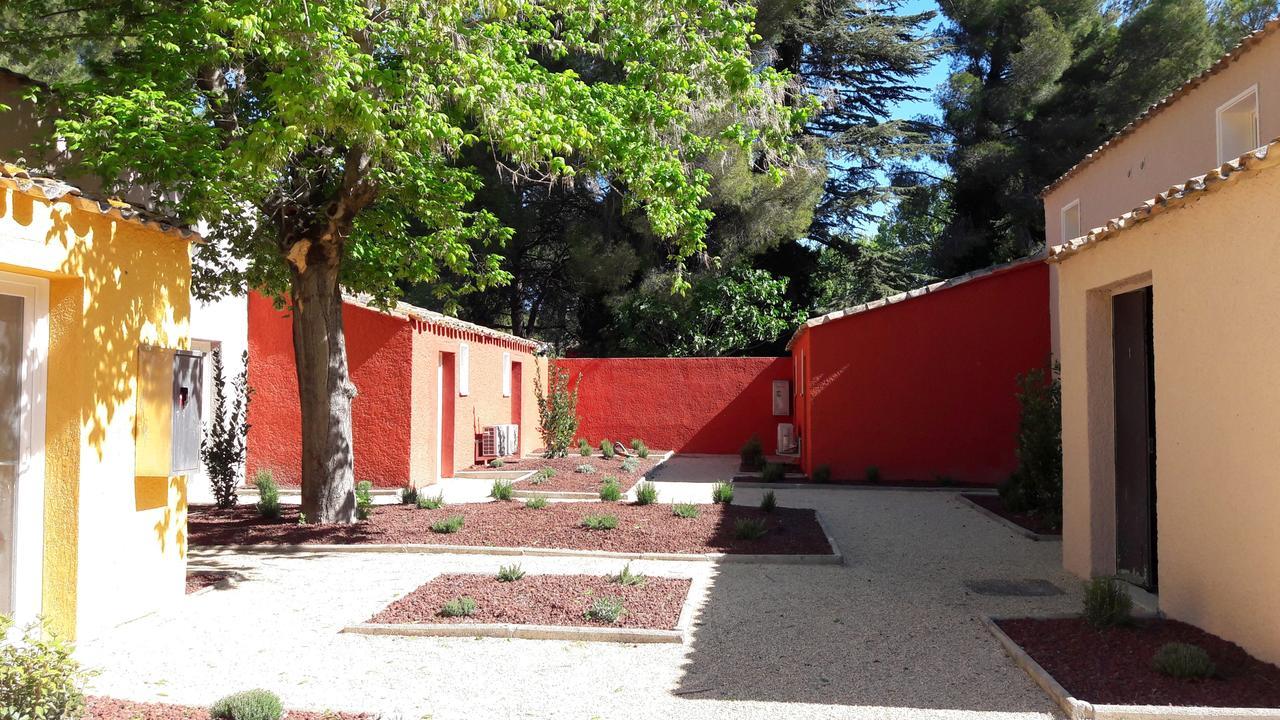 Residence Odalys Le Village Camarguais Les Gardians Арл Екстериор снимка