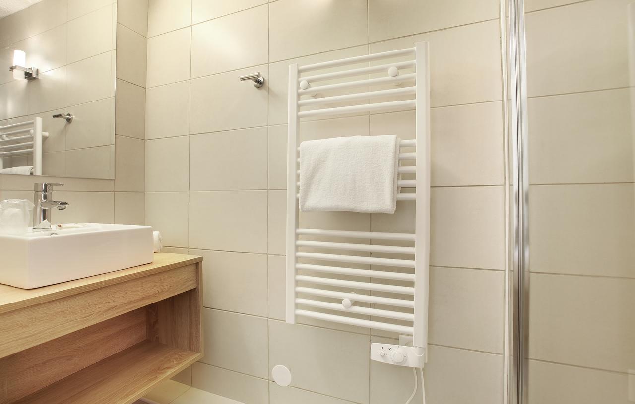 Residence Odalys Le Village Camarguais Les Gardians Арл Екстериор снимка