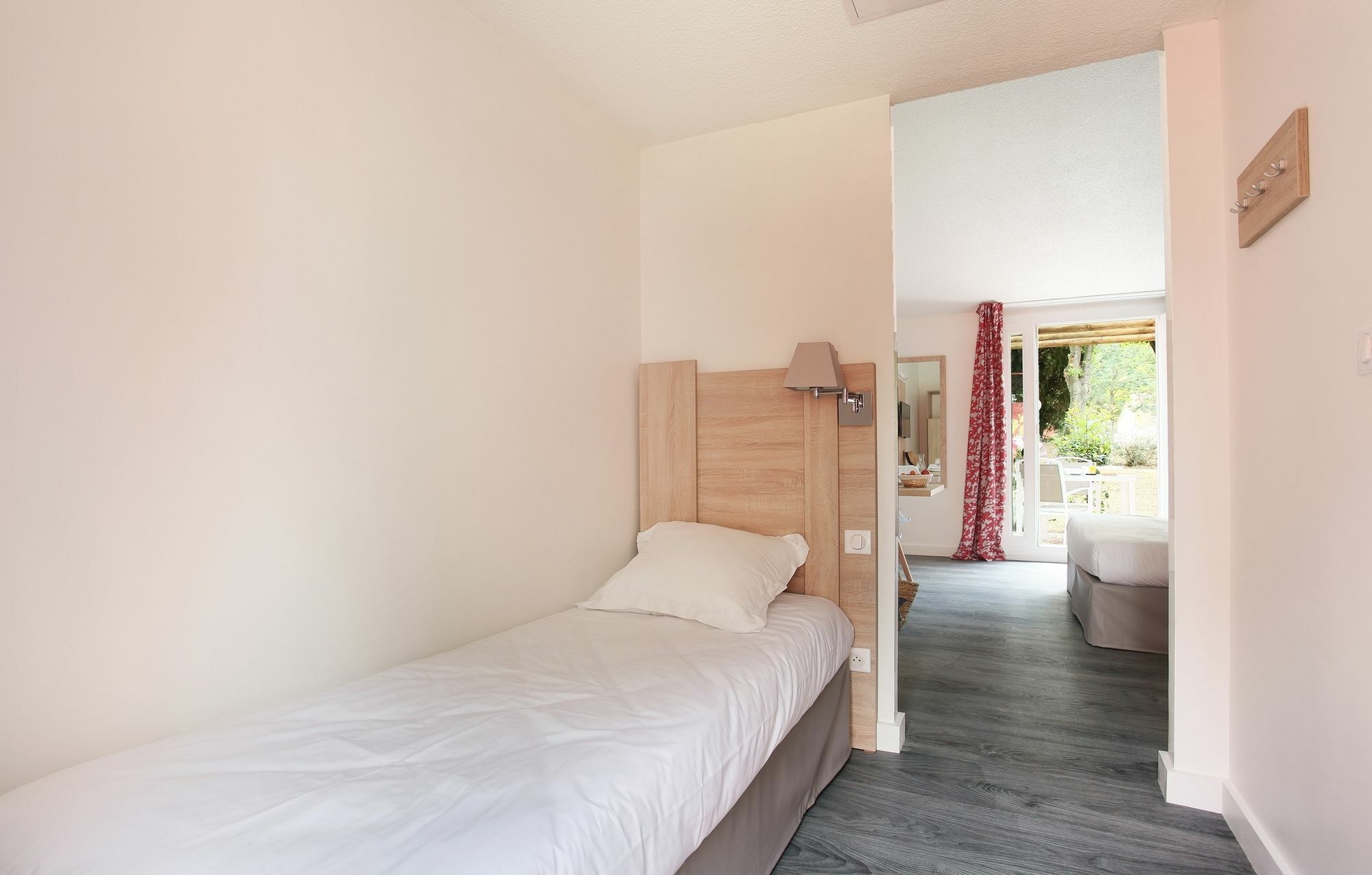 Residence Odalys Le Village Camarguais Les Gardians Арл Екстериор снимка