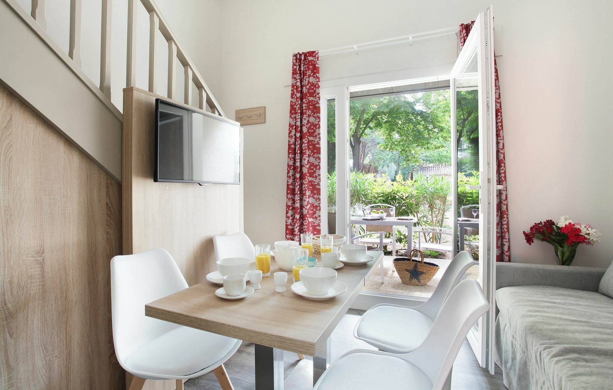 Residence Odalys Le Village Camarguais Les Gardians Арл Екстериор снимка