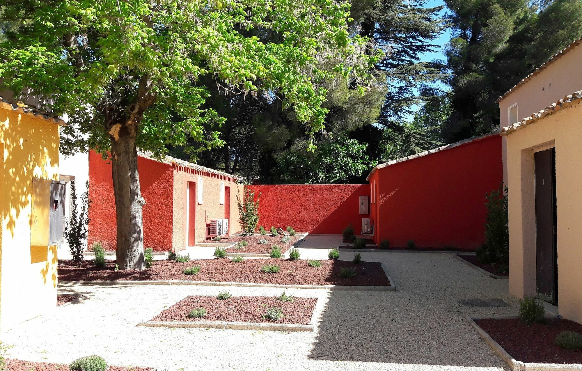 Residence Odalys Le Village Camarguais Les Gardians Арл Екстериор снимка